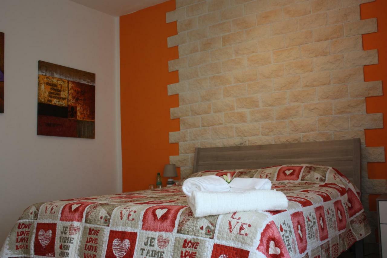 Tagliamento 28 Bed & Breakfast เมสเตร ภายนอก รูปภาพ