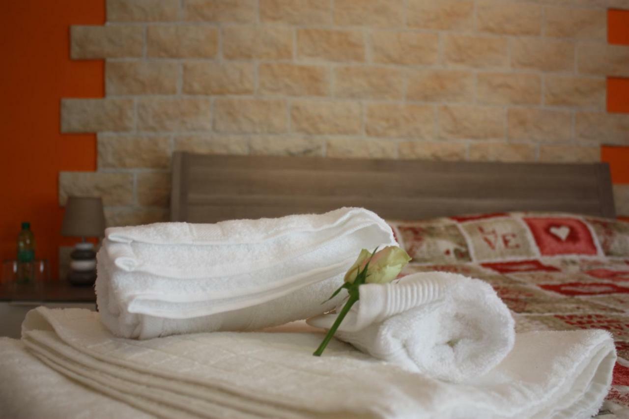 Tagliamento 28 Bed & Breakfast เมสเตร ภายนอก รูปภาพ